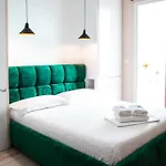 E Bardhe Butique 酒店 Sarandë