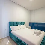 E Bardhe Butique Sarandë