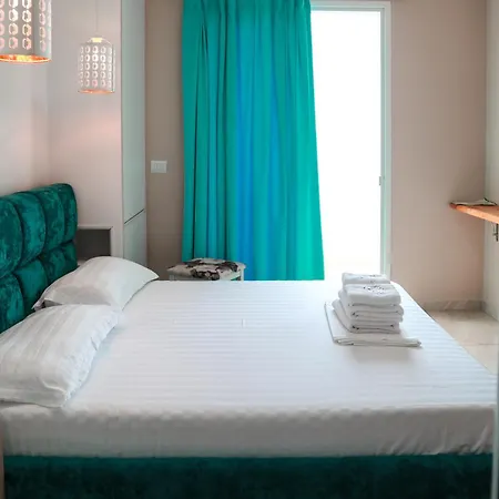 E Bardhe Butique Hotel