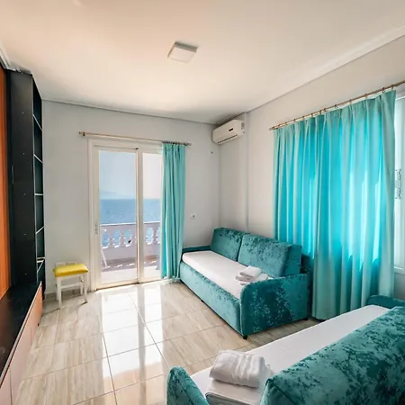 E Bardhe Butique Sarandë