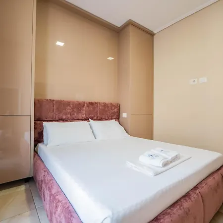 Hotel E Bardhe Butique *