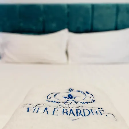 E Bardhe Butique Hotel Sarandë