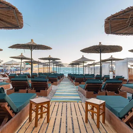 Hotel E Bardhe Butique Sarandë