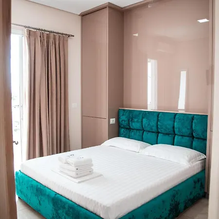 E Bardhe Hotel