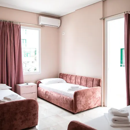Hotel E Bardhe *