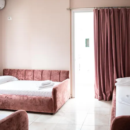 E Bardhe Hotel Sarandë