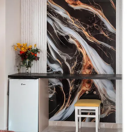 Hotel E Bardhe Butique Sarande