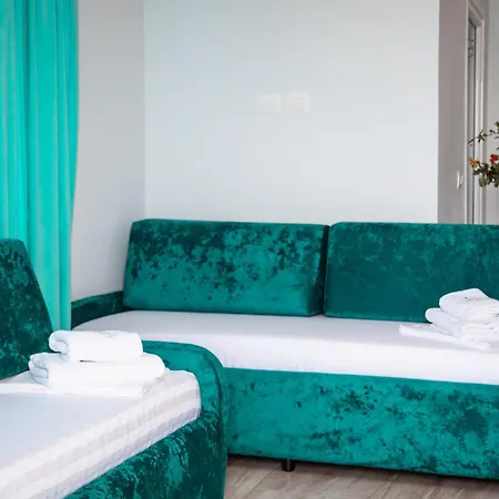 E Bardhe Butique Hotel Sarandë