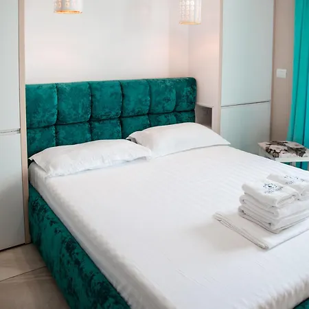 Hotel E Bardhe