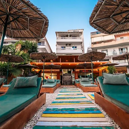 Hotel E Bardhe Butique Sarandë
