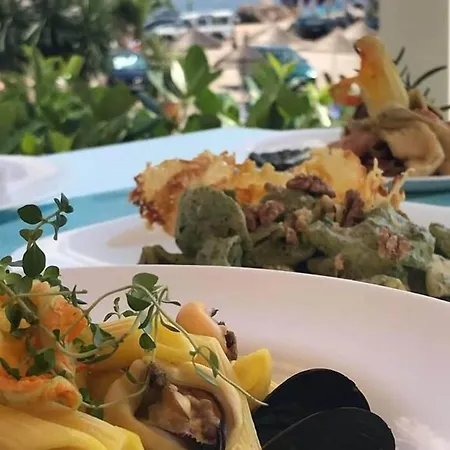 E Bardhe Butique Hotel Sarande