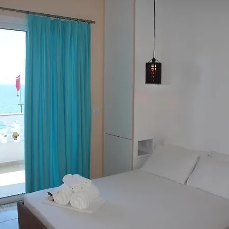 Hotel E Bardhe Butique Sarande